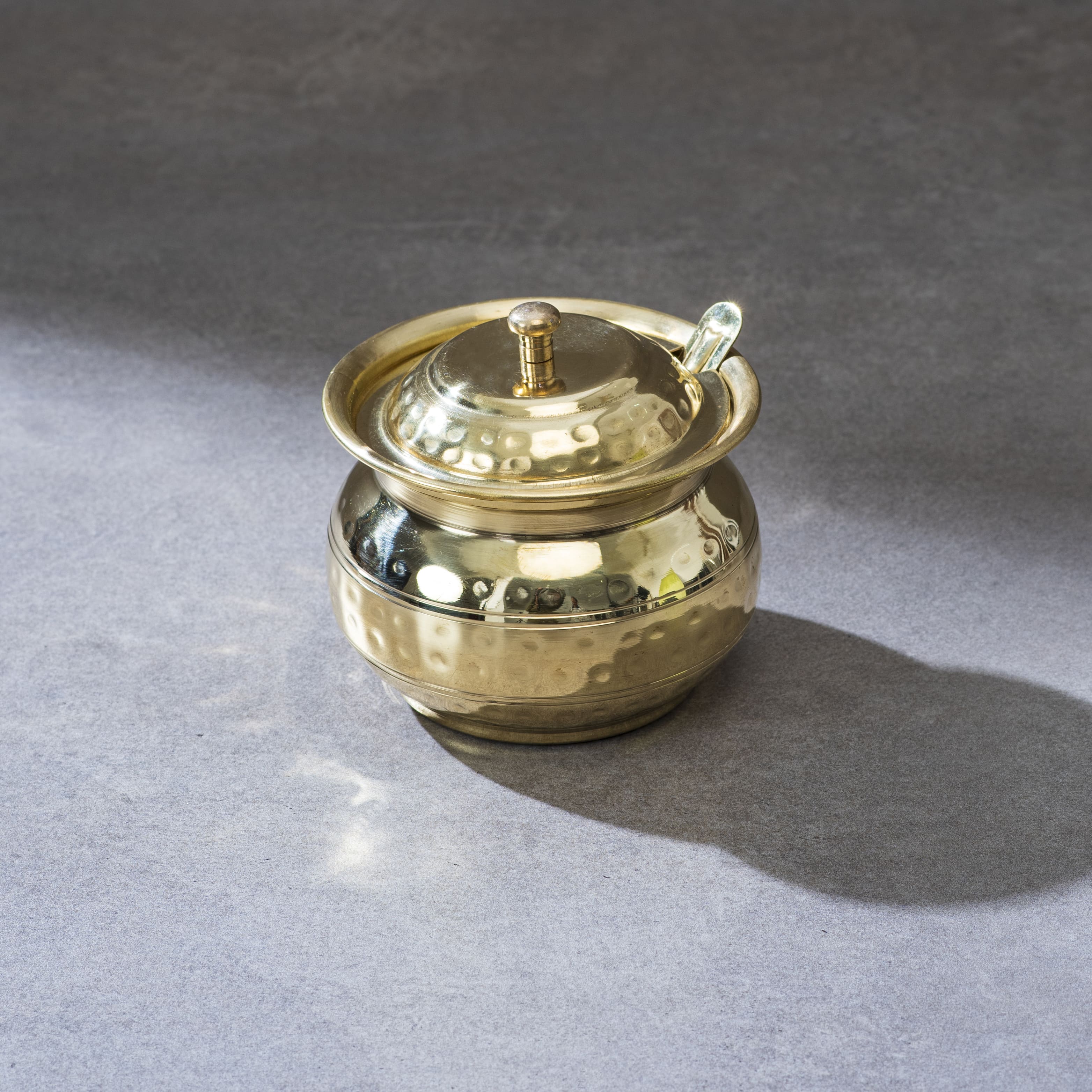 Brass Dosa Tawa with Insulated handles And Brass Ghee Pot Combo - Image 8