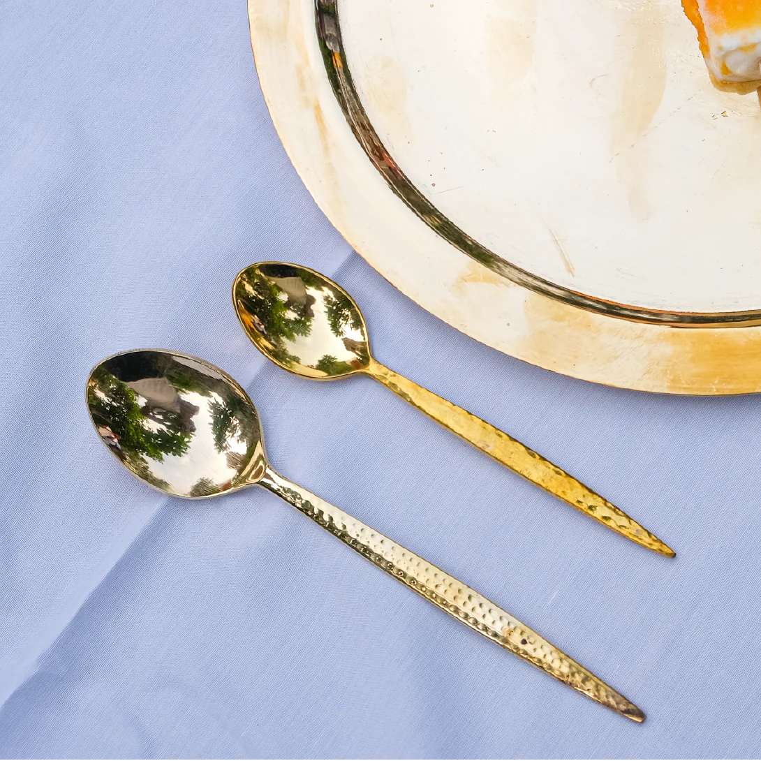 Brass hammered cutlery set (Set of 4) - Image 5