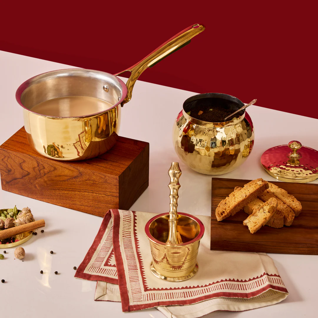 Brass Saucepan with insulated handle - Image 10